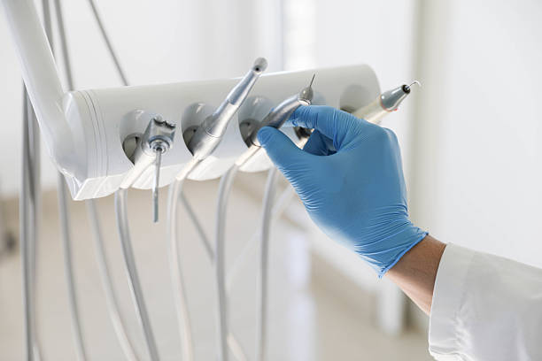 Professional Emergency Dentist technician working in Fulton, MD